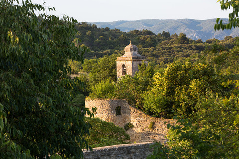 A deux pas du Luberon, Lagnes est un charmant petit village provençal.