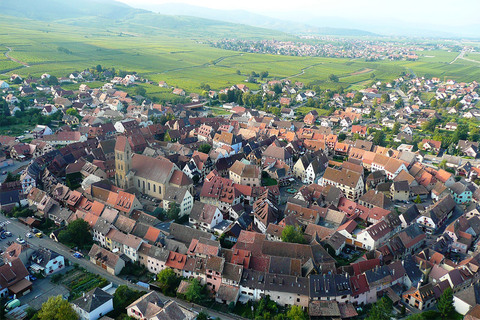 Le Pays d’Eguisheim est idéalement placé le long de la route des Vins.