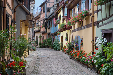 Le Pays d’Eguisheim est idéalement placé le long de la route des Vins.