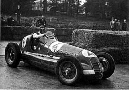 Nuvolari au volant de la 4 CL à St Cloud, 1946