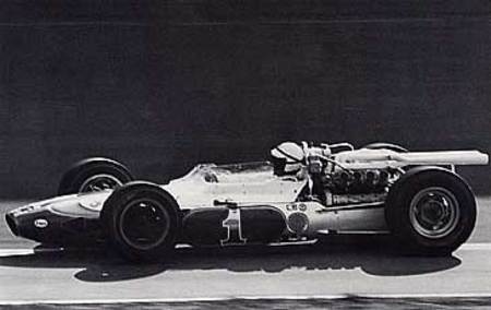 Le V8 retenu pour la future GT 40 était un 260 ci ( 4,2 l) dérivé du