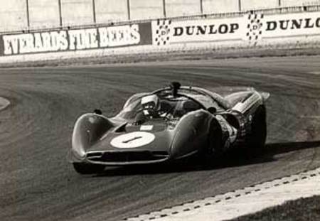 Aussi belle que performante, la Ferrari P4 n'a pas démérité en 1967.