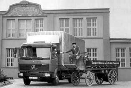 Premier camion Daimler en 1896