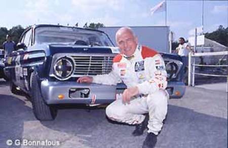 Jean-Claude Andruet et la Ford Falcon de l'Ecurie ATS.
