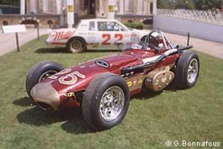 La cour d'Honneur : Kurtis Offenhauser 1957.