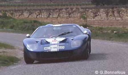 Hugenholtz, sur sa Ford GT 40