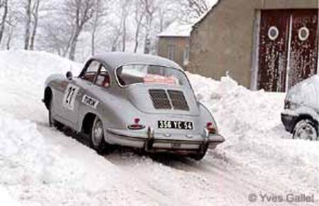 Eric Mallenau volant d'une Porsche 356 B de 1962