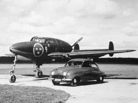 Avant de produire des voitures, Saab se lance dans l'aviation.