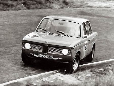 Huber Hahne en 1964 au volant de la BMW 1800 Ti