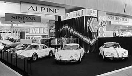 Le stand Alpine au salon de Paris en 1970