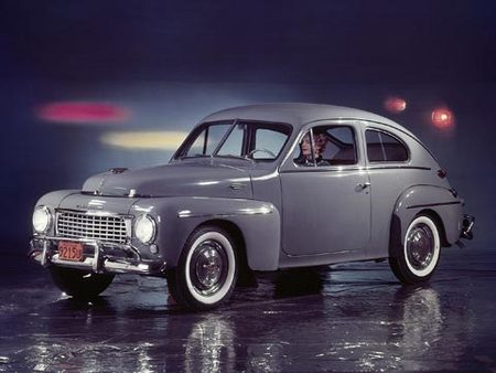 Volvo PV 444 qui donnera naissance à la PV 445