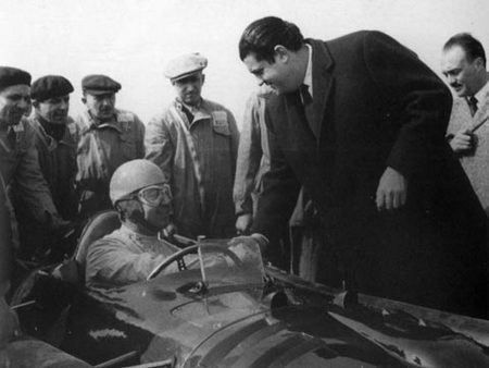 Gianni Lancia (debout) et Alberto Ascari en 1954