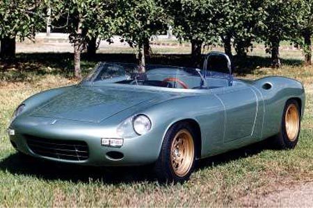 De Tomaso Vallelunga en version barchetta exposée à Turin en 1963