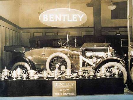 Showroom Bentley dans les années 20