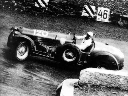 Piero, 1er au classement général au Stelvio sur Alfa Romeo 2900 en 1938