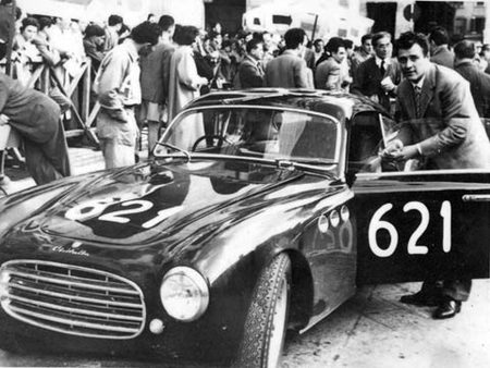 Carlo au volant de la 2.8 litres aux Mille Milles en  1952