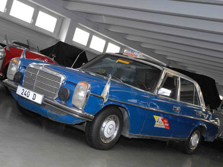 Taxi grec W 123