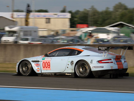 Aston Martin DBR9