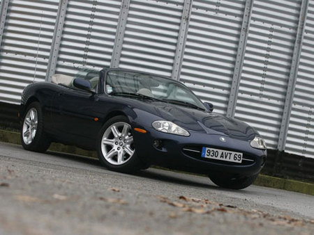 Jaguar XK8