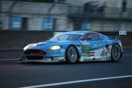 Aston Martin DBR9 numéro 66