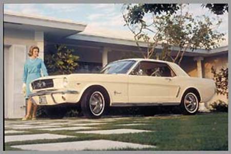 FORD MUSTANG