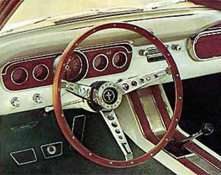 FORD MUSTANG