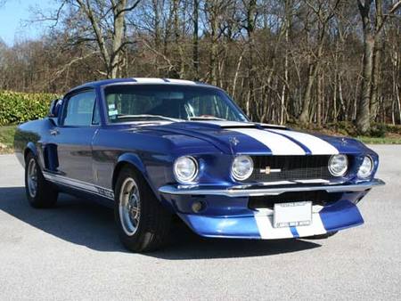 FORD MUSTANG 