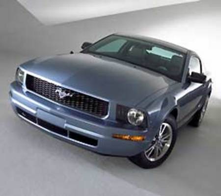 FORD MUSTANG