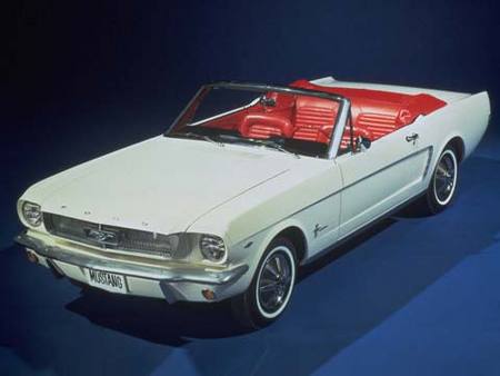 FORD MUSTANG