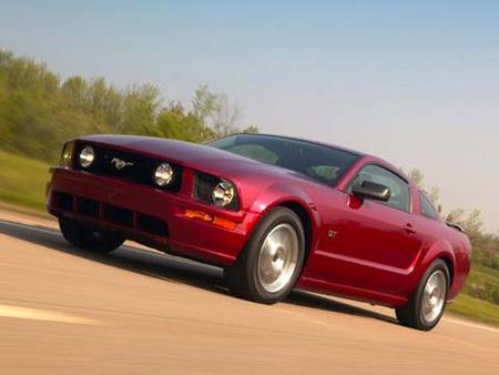FORD MUSTANG