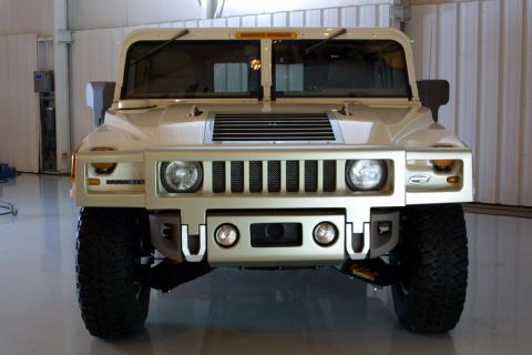 HUMMER H1