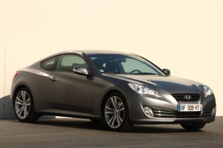 photo HYUNDAI GENESIS COUPE