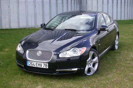 Jaguar XF 2011: Une voiture de son temps - Guide Auto