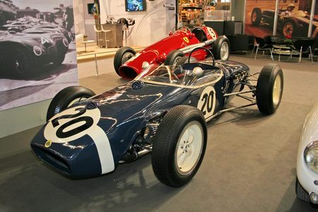 LOTUS 18