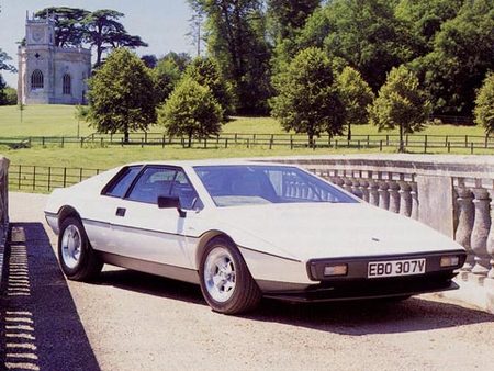 Lotus Esprit S2