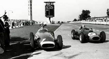 GP d'Allemagne 1957 : Fangio et Mike Hawthorn, deuxième sur Ferrari