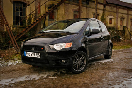 MITSUBISHI COLT