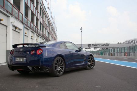 NISSAN GT-R R35