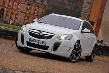 photo OPEL INSIGNIA