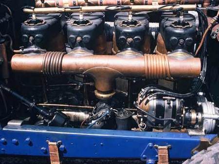 Le moteur 4 cylindres.
