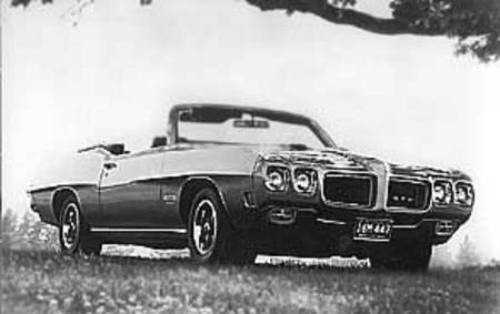 En 1970, la série GTO a atteint son apogée. Son V8 le plus puissant atteint 370 chevaux.