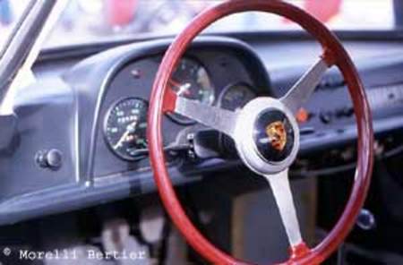 PORSCHE