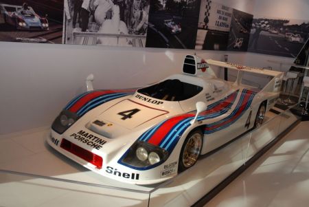 PORSCHE 936