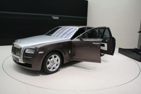 ROLLS-ROYCE GHOST