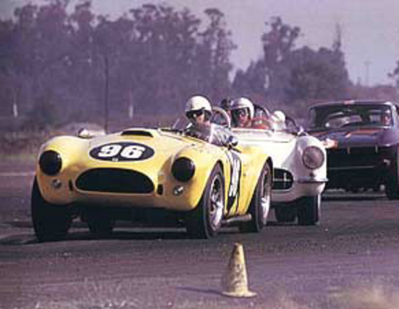 Allen Grant au volant de la Cobra de Coventry Motors. Santa Barbara 1963