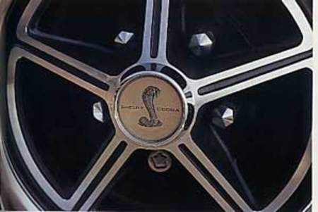 Les roues Kelsey-Hayes MagStar en option sur les modèles 1967 uniquement. 