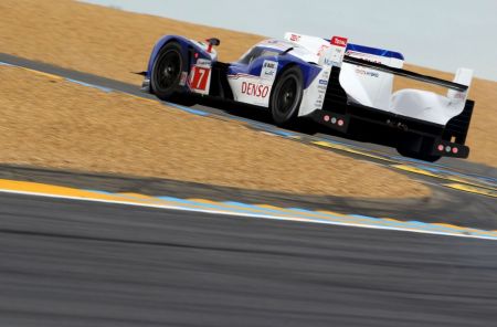 photo TOYOTA TS030