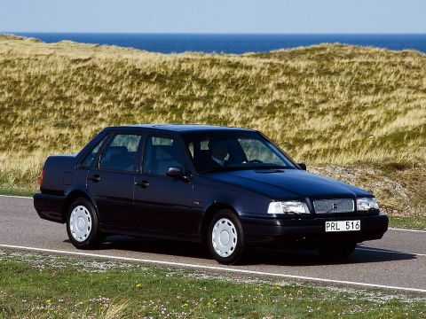 VOLVO 460