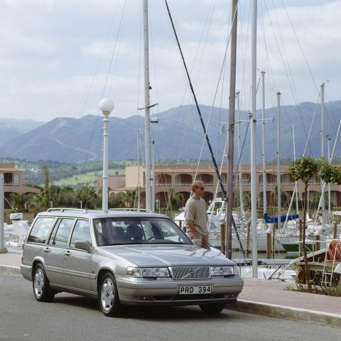 VOLVO 960
