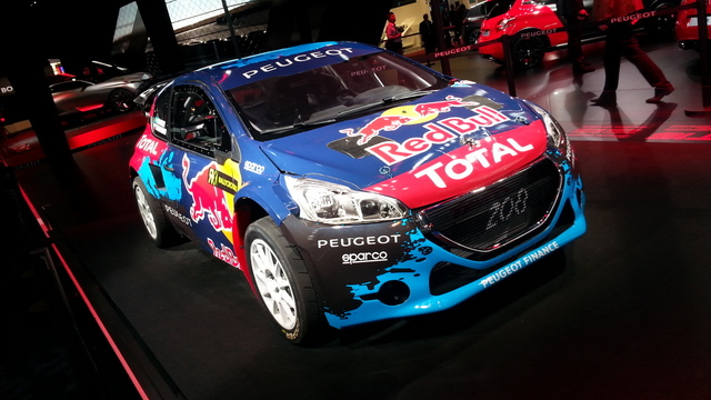 Peugeot 208 Rallycross, engagée en championnat du monde. 540 ch sous le capot quand même ! 